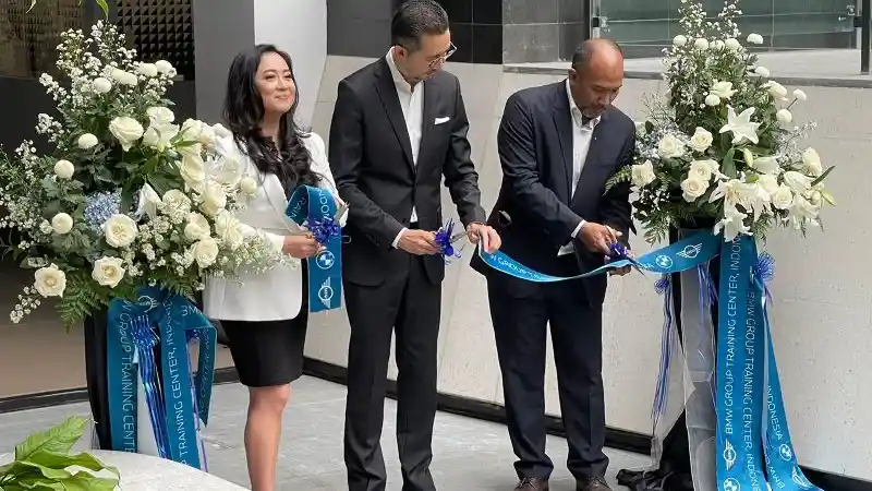 Foto - BMW Group Indonesia Resmikan BMW Training Center di The Breeze BSD