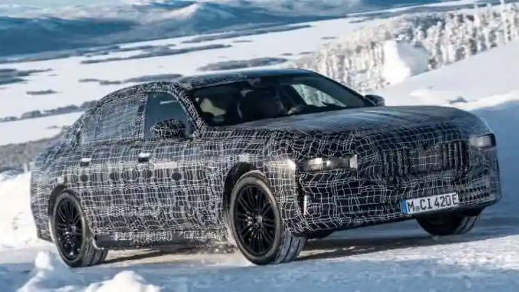Berita - SPY SHOT: BMW i7 Calon Rival Mercedes-Benz EQS