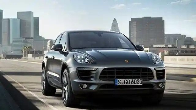 Foto - Sejumlah Model BMW, Nissan Dan Porsche Dilarang Dijual Di Korea Selatan