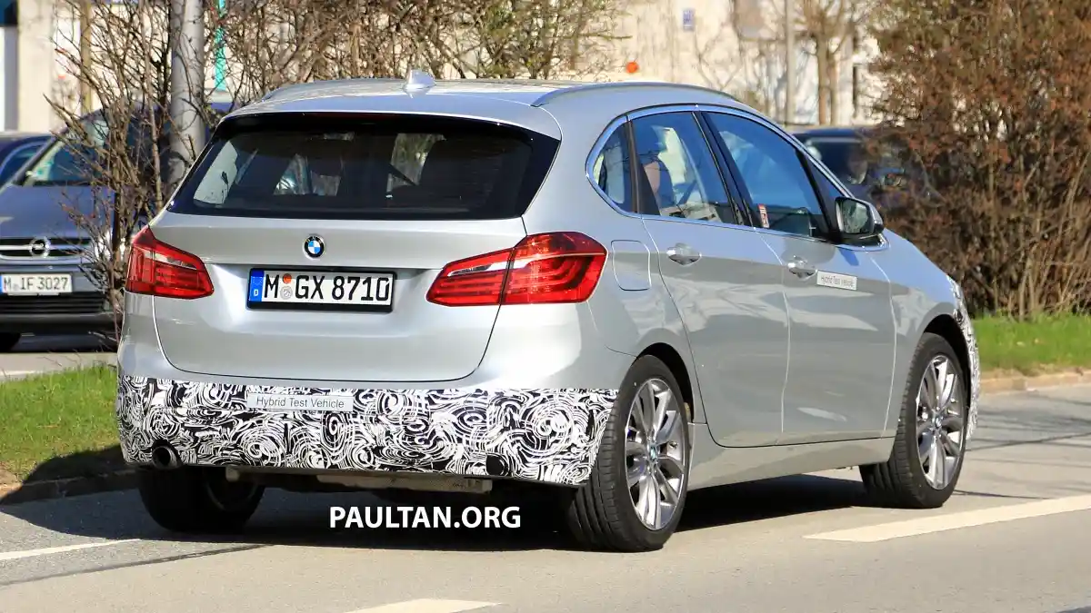 Foto - SPY SHOT: BMW Seri-2 Facelift 2018 