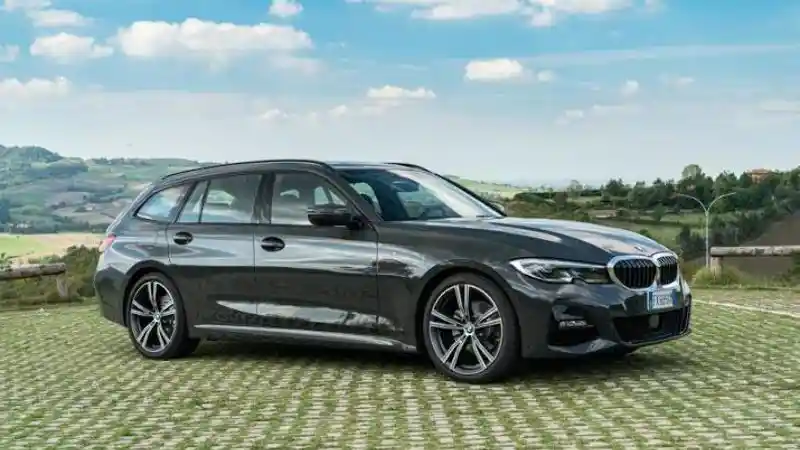 Foto - Bos BMW Tegaskan Varian Station Wagon Laris Manis di Eropa