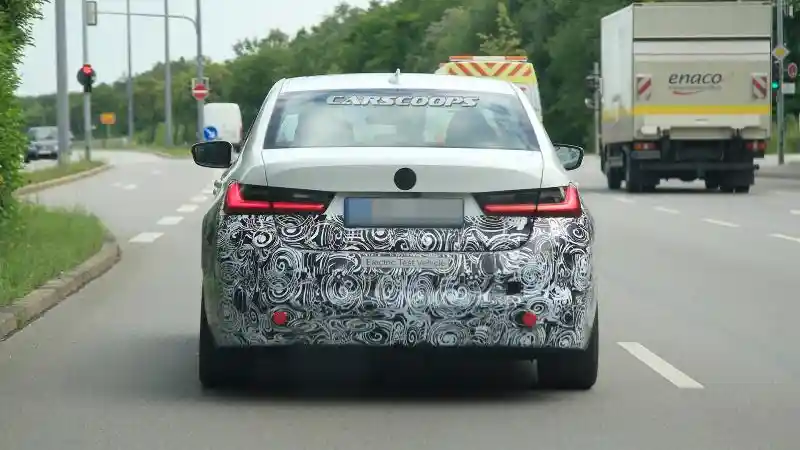 Foto - SPY SHOT: BMW Seri-3 Full Electric