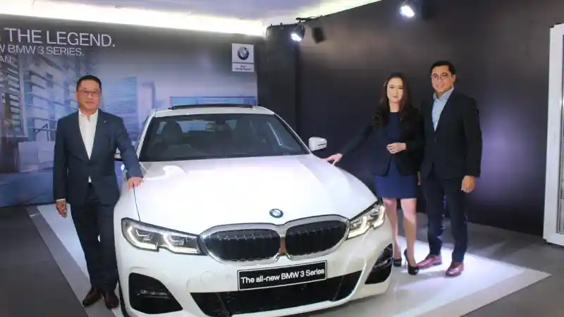 Foto - BMW Seri-3 G20 Meluncur di Kota Melayu Deli, RP 998 juta Off The Road