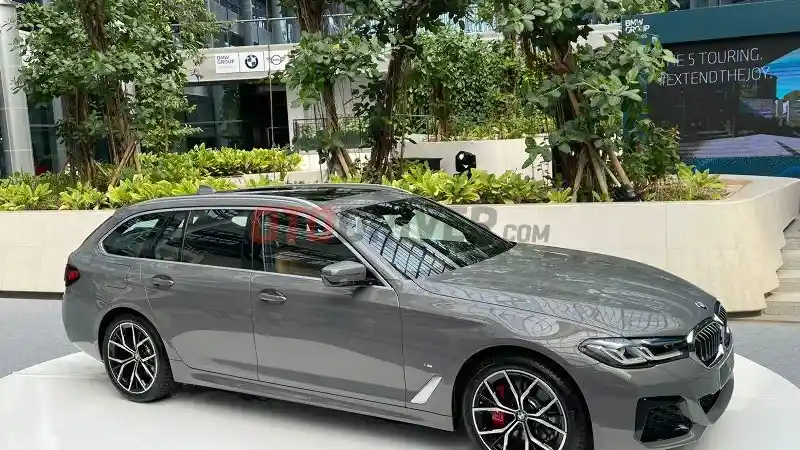 Foto - BMW Seri-5 Touring Resmi Diluncurkan, Harga Mulai Rp 1,6 M