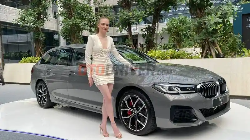 Berita - BMW Seri-5 Touring Resmi Diluncurkan, Harga Mulai Rp 1,6 M