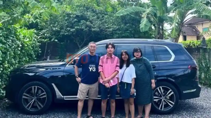 Foto - Mudik In Style 2023: BMW X7, SUV Flagship Teman Perjalanan Jakarta-Bali