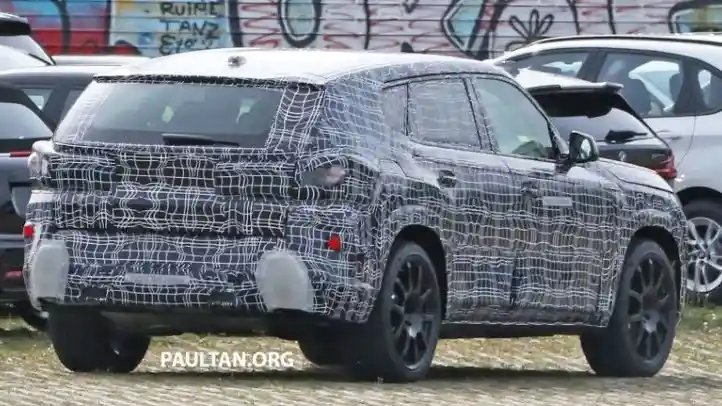 Foto - SPY SHOT: BMW X8 2022