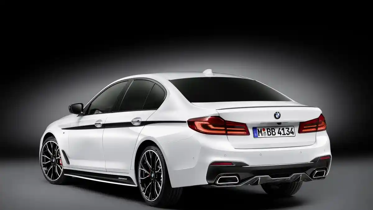 Foto - Cantiknya BMW Seri-5 M Performance 2017