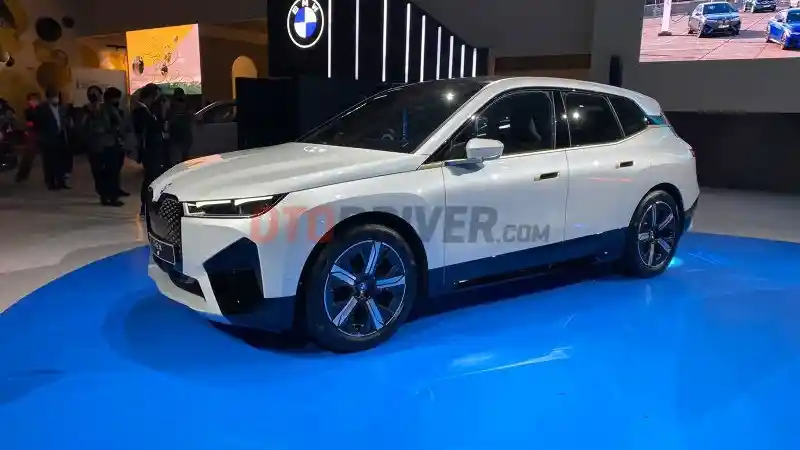 Berita - BMW iX Meluncur Di Indonesia Dengan Harga Rp 2,267 Miliar