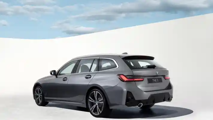 Foto - BMW Seri-3 Touring LCI Hadir Di Indonesia, Jumlah Terbatas