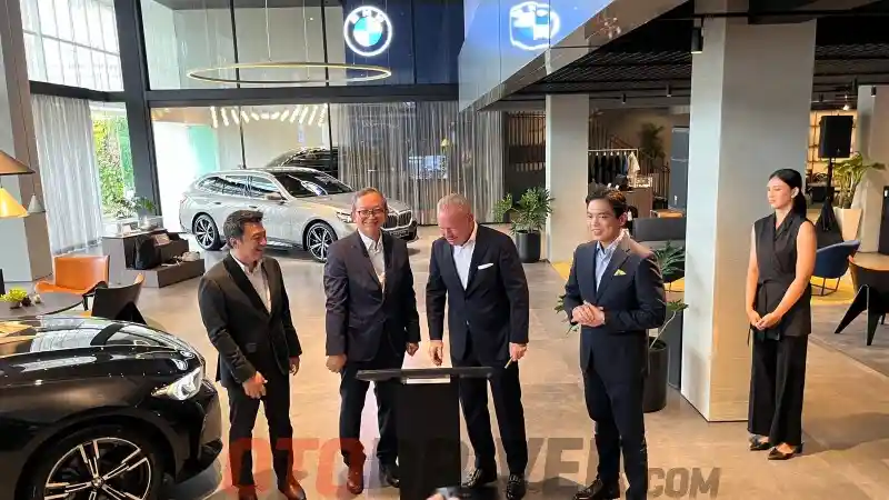 Foto - BMW Astra Cilandak Resmikan Konsep Dealer Terbarunya