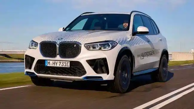 Foto - BMW Gandeng Toyota Untuk Bikin Mobil Hydrogen