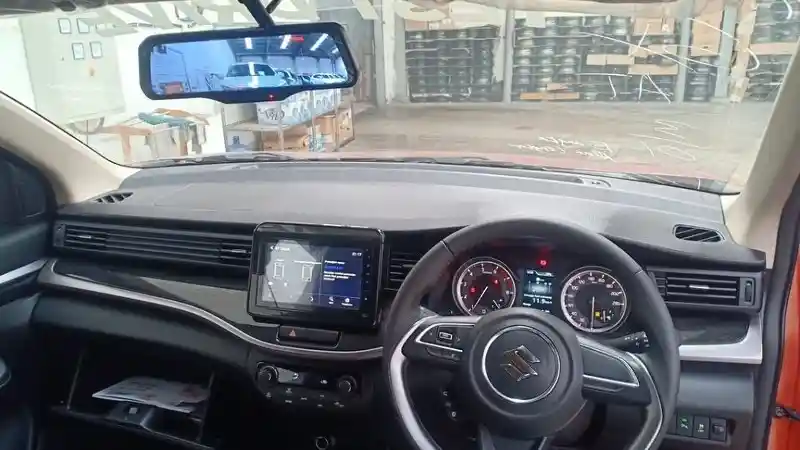 Foto - Wujud Utuh Suzuki XL7 Bocor!