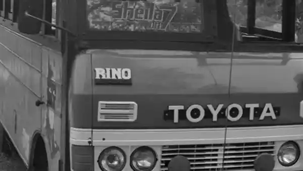 Foto - Bodi Kayu Pada Industri Otomotif