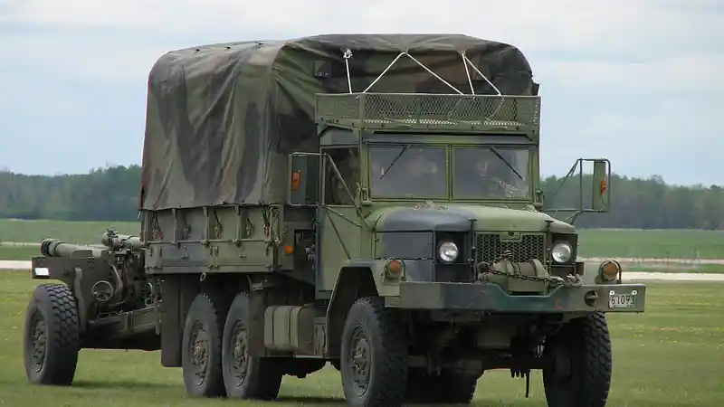 Foto - M35: Truk Militer Legendaris Yang Menolak Tua