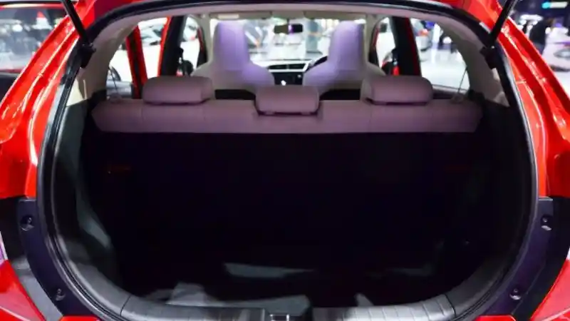 Foto - Komparasi Volume Bagasi Daihatsu Ayla vs Honda Brio vs Suzuki S-Presso