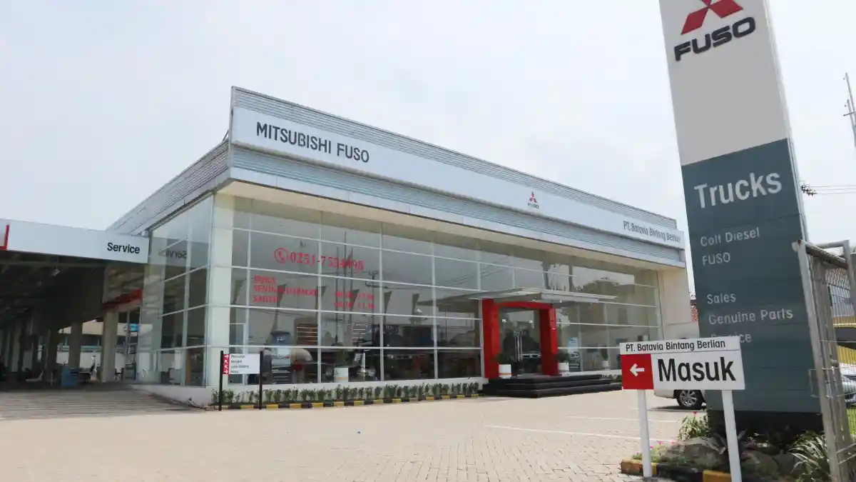 Berita - Perkuat Pasar JABODETABEK, Mitsubishi Fuso Resmikan Dealer di Parung, Kabupaten Bogor