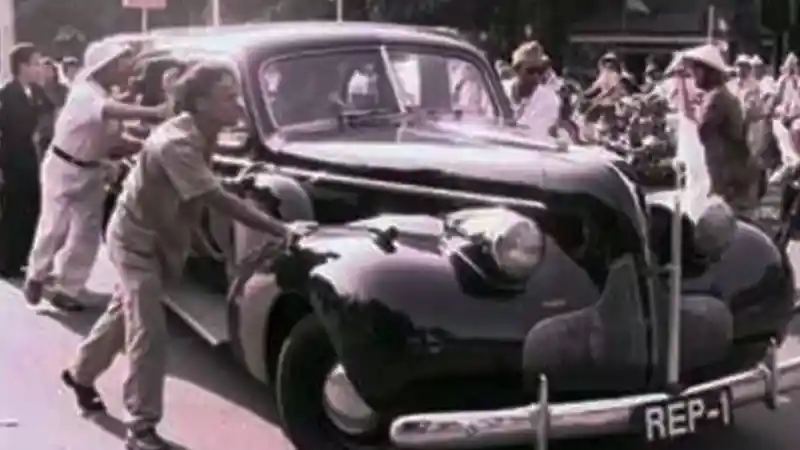 Foto - Ia Disebut Bapak Pancasila, Ini Mobil Bersejarah Dan Unik Yang Pernah Jadi Tunggangannya
