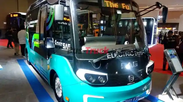 Berita - Kolaborasi Elektrifikasi TransJakarta Bersama Pindad 