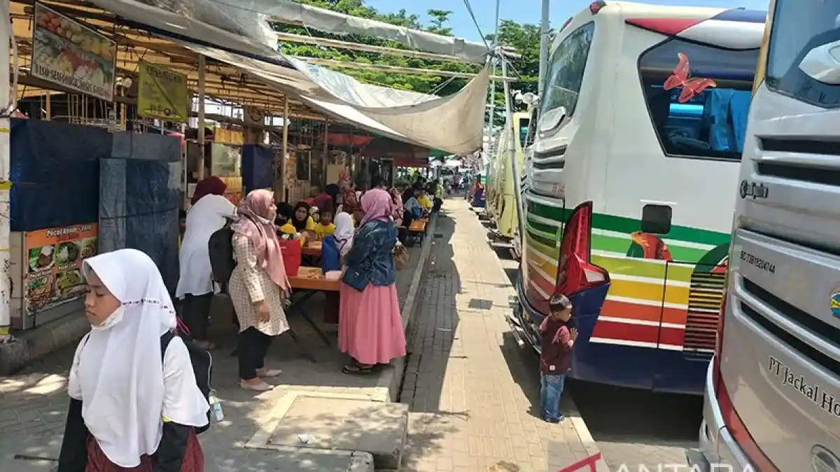 Berita - Korlantas: Ramp Check Bus Pariwisata Seluruh Indonesia
