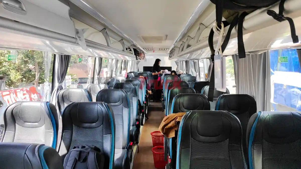 Foto - Menjajal Perjalanan Bus Listrik Bekasi–Jogjakarta Tarif Rp 170 Ribu, Ini Plus Dan Minusnya