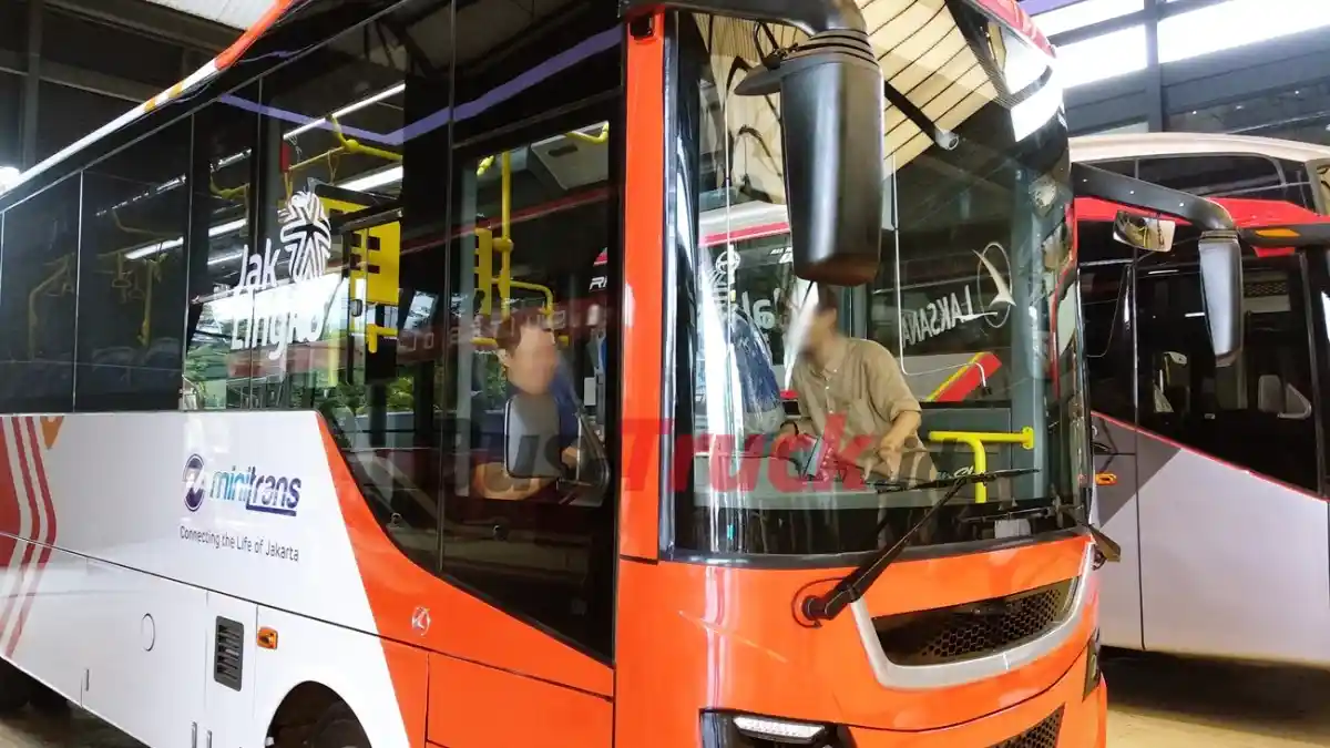 Foto - Beban Subsidi Makin Besar, Tarif Transjakarta Bisa Naik