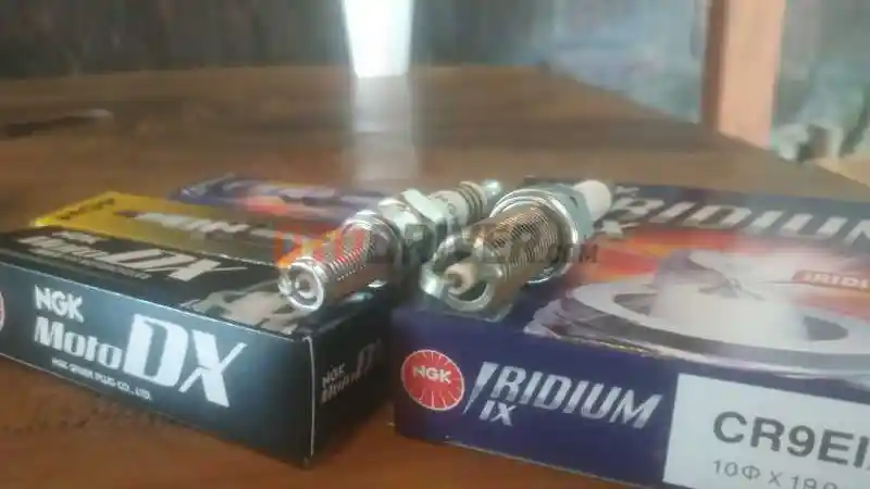 Foto - Satu Busi Mobil Bermasalah Harus Ganti Semuanya? Ini Kata Ahlinya