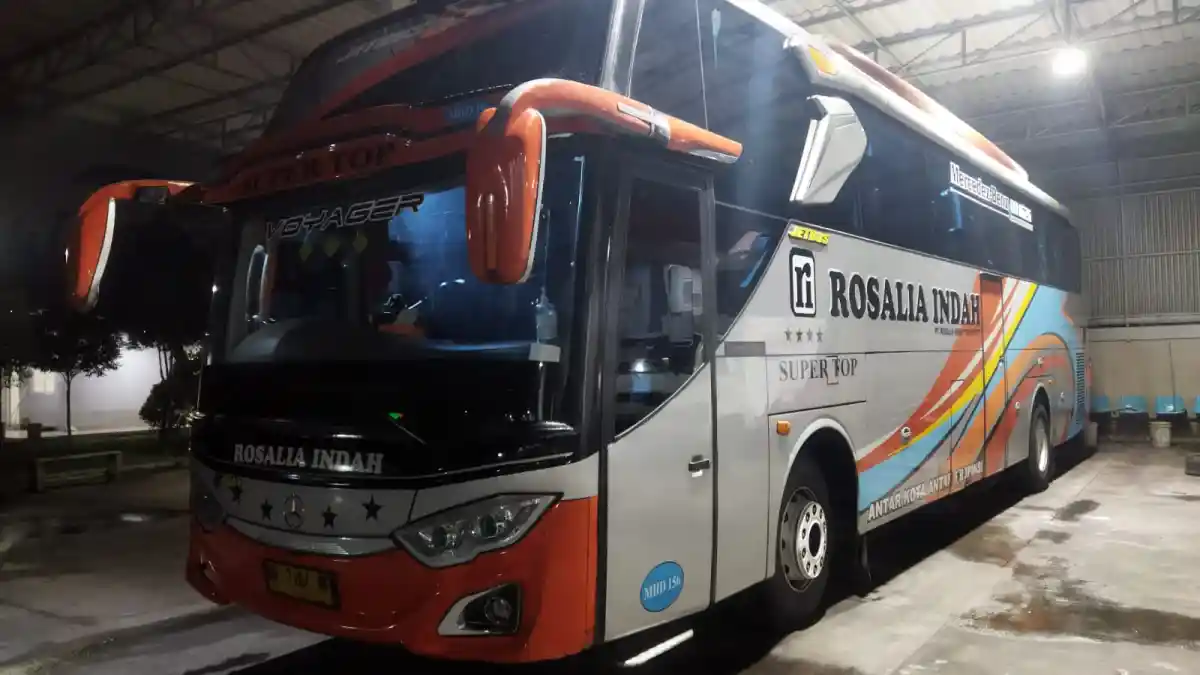 Bus - Libur Telah Tiba: Harga Tiket Bus Rosalia Indah Jurusan Jakarta ke Surabaya dan Yogyakarta