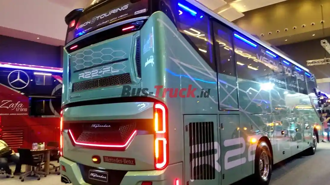 Foto - R22 Vision 8 Touring : Varian Baru New Armada Skylander