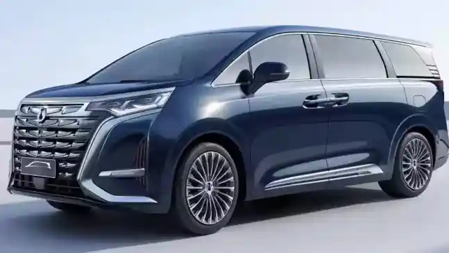 Foto - BYD Lansir MPV Rival Alphard Bertenaga Listrik