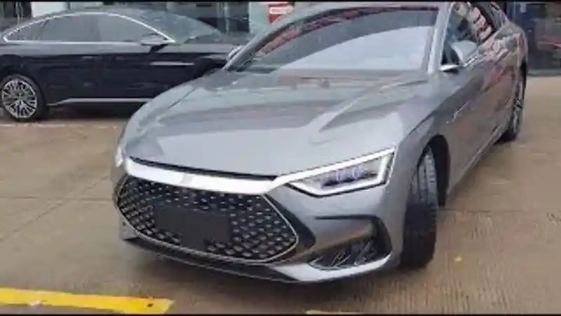 Foto - Intip Spesifikasi Dua Sedan Listrik Terbaru Milik BYD