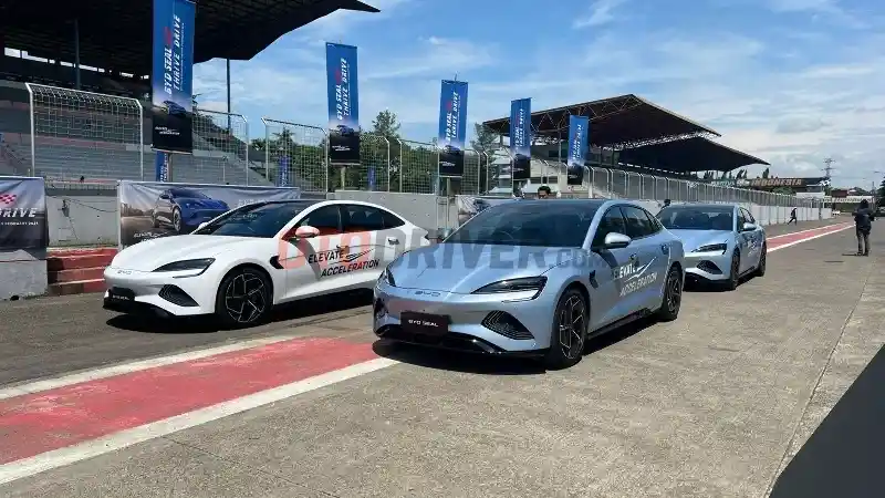 Foto - Mobil Listrik Terlaris Periode Januari-September, Omoda E5 Laku Keras BYD Seal Mengancam