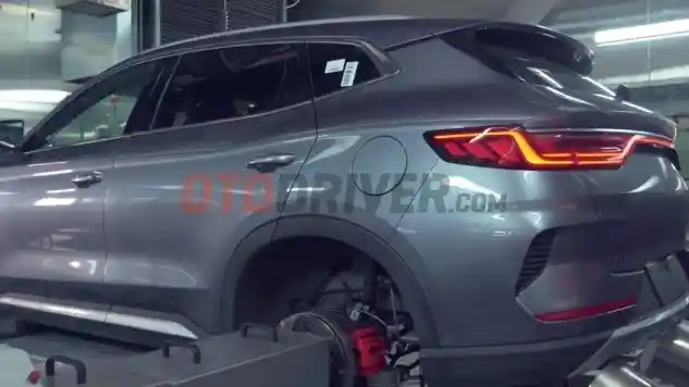 Foto - Melihat Fasilitas Produksi BYD Di Changzhou Cina