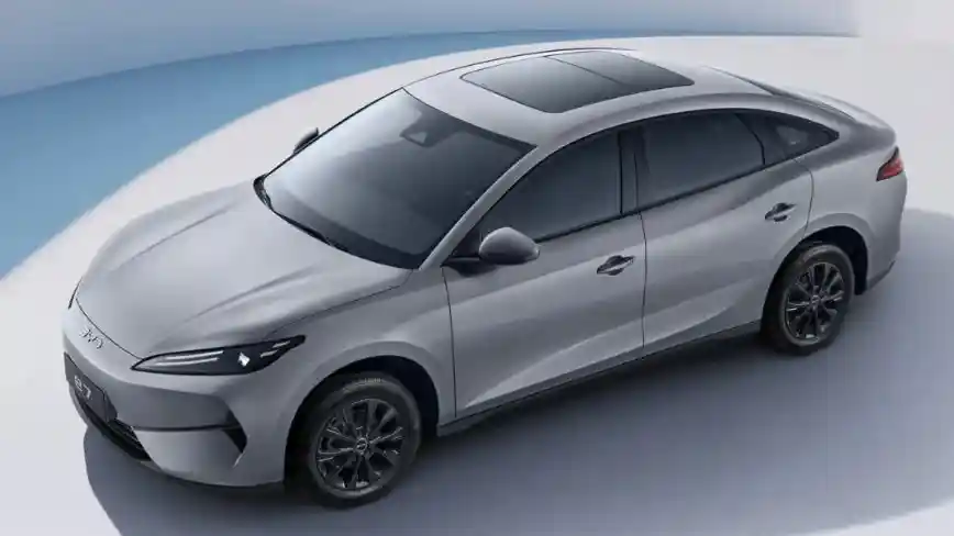 Berita - Mengenal BYD e7, Sedan Baru Mereka Yang Dijual Rp 200 Juta-an