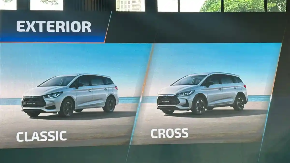 Foto - Selisih Rp 92 Juta, Ini Perbedaan Varian Classic dan Cross BYD M6 DM