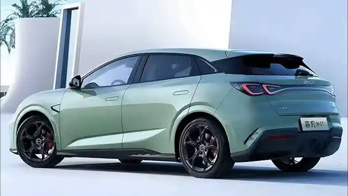 Foto - Seal 06 GT Akhirnya Dijual Massal, Ini Spesifikasi Hatchback Berperforma Tinggi BYD