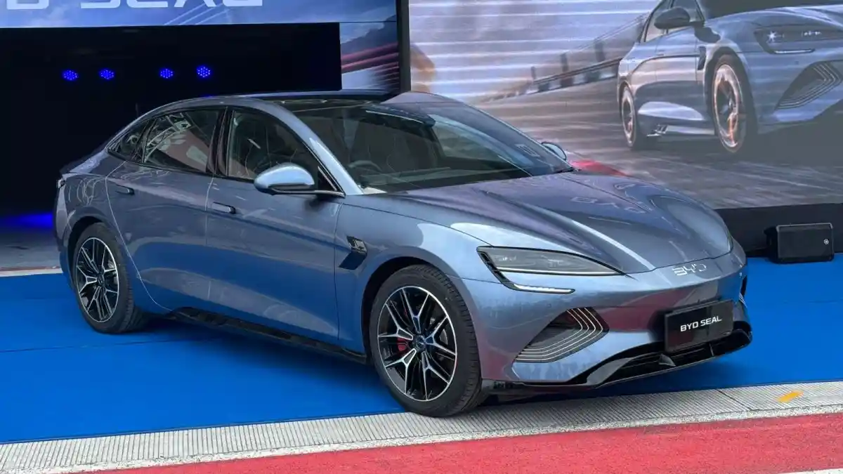 Foto - Mengenal Teknologi Suspensi DiSus Milik BYD, Bisa Menyesuaikan Kondisi Jalan Yang Dilewati