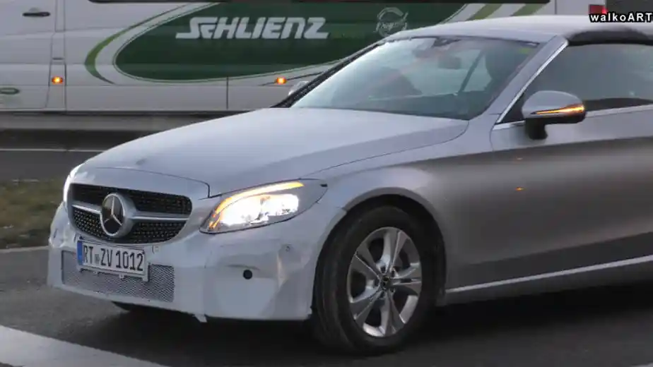 Berita - VIDEO: Pengetesan Mercedes-Benz C-Class Cabriolet Atap Kanvas