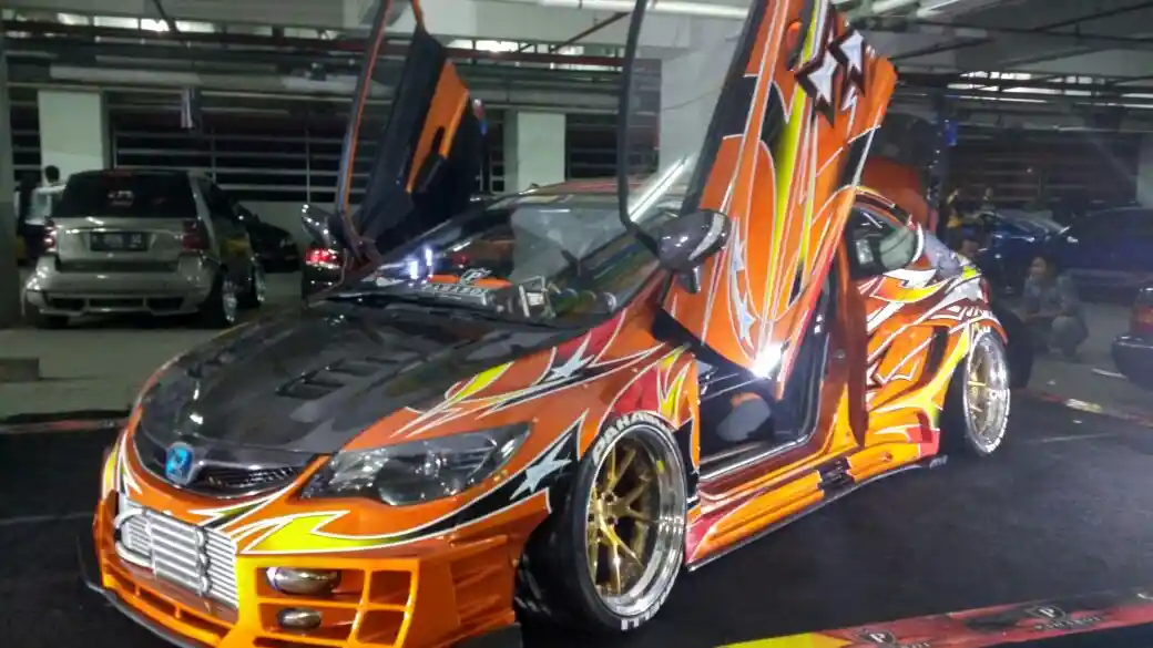 Berita - Ratusan Mobil Modifikasi Mengguncang Malang Dalam Acara AIM MBtech