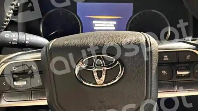 Berita - Ruang Kabin Land Cruiser Generasi Terbaru Terkuak