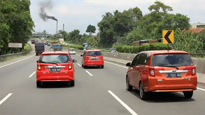 Foto - LCGC Pakai Oli Encer, Apakah Aman Digeber Untuk Mudik?
