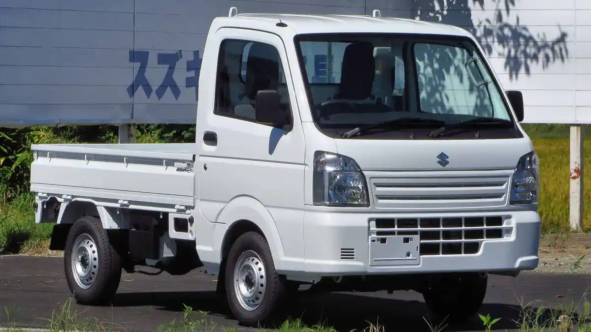 Foto - Suzuki Carry Versi Jepang, Seperti Apa Bedanya Dengan Di Sini?