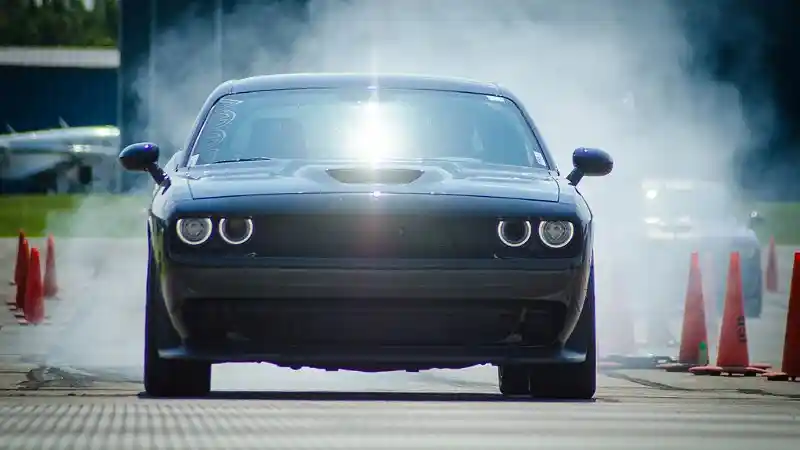 Foto - 10 Mobil Berdesain Retro Yang Masih Eksis Sampai Saat Ini