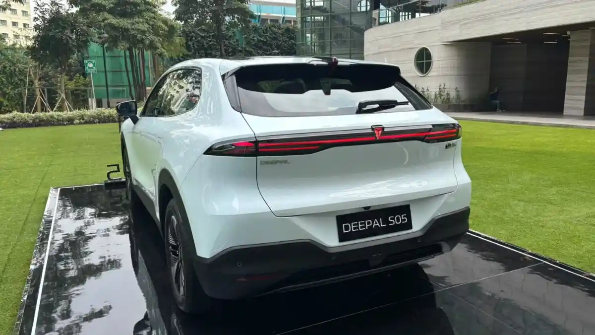 Foto - Changan Deepal S05 Dijual Mulai Rp 500 Jutaan, Intip Spesifikasinya