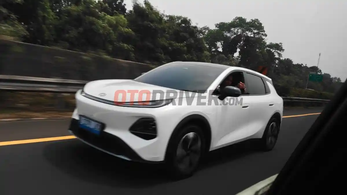 First Drive - Media Test Drive Changan Nevo Q05, Rasakan Kenyamanan Kabin hingga Performa di Tanjakan