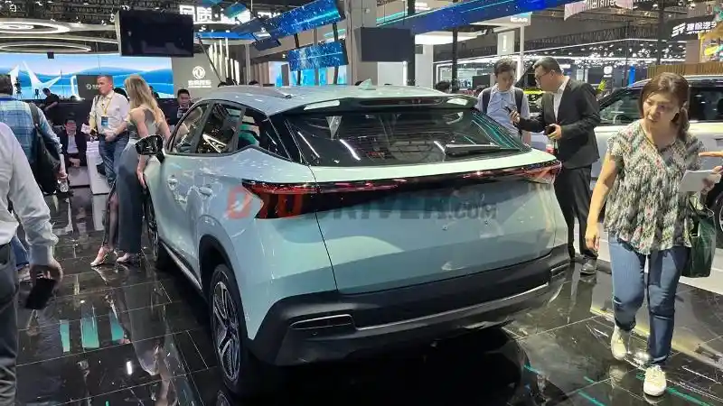 Foto - Chery Omoda 5 EV Resmi Diperkenalkan (14FOTO)
