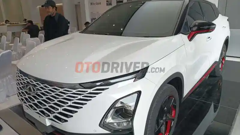 Foto - Makin Serius Garap Pasar Otomotif Indonesia, Chery Resmikan Diler di Bekasi