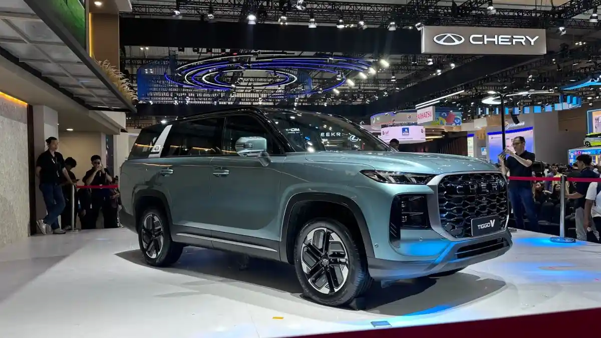 Berita - Melihat Para Kompetitor Chery Tiggo V Yang Segera Dijual di Indonesia, Dari Innova Zenix Hingga Santa Fe