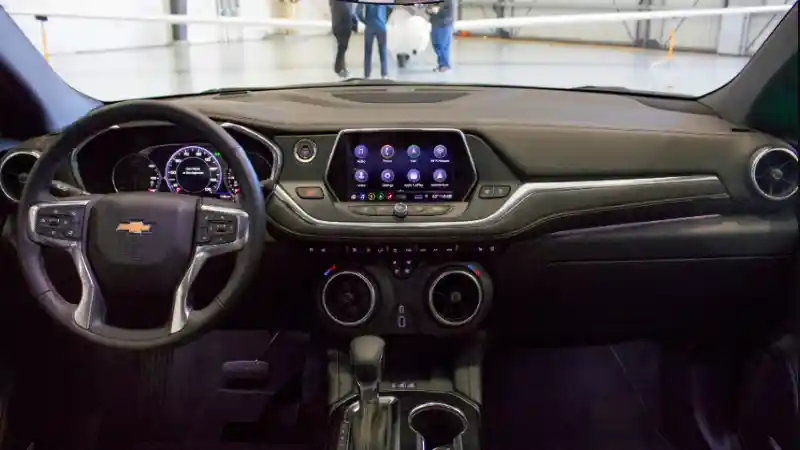 Foto - Chevrolet Blazer Terbaru Ada Hubungannya Dengan Wuling Almaz?