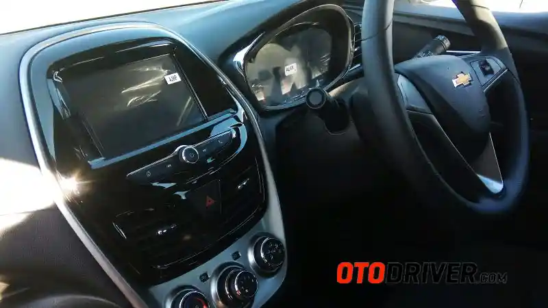 Foto - FIRST DRIVE: Chevrolet Spark LTZ 2017